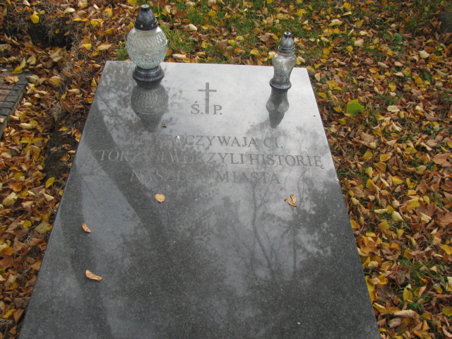  Pomnik Puck - Grobonet - Wyszukiwarka osób pochowanych